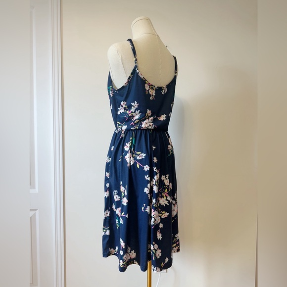 Women Summer floral mini dress v neck navy size medium - Picture 2 of 5